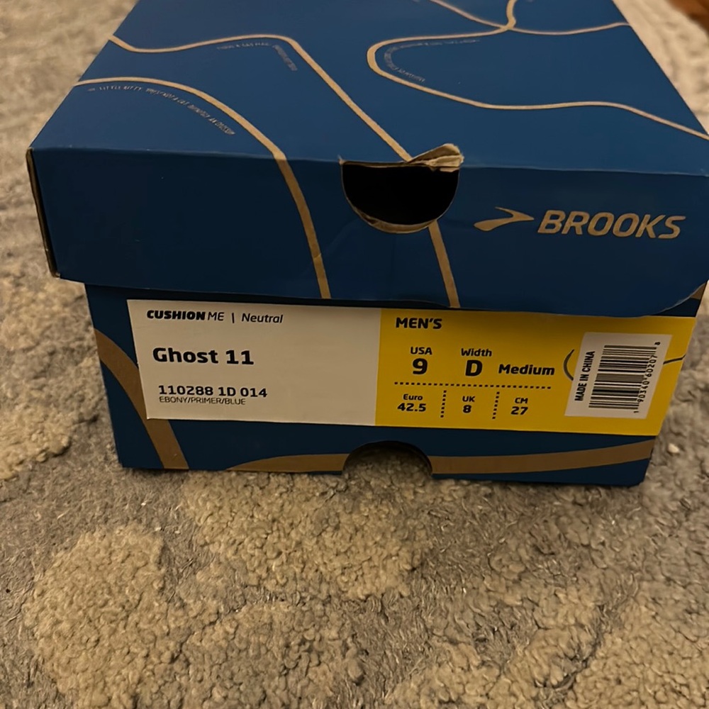 NIB - Brooks Ghost 11, size 9 a Brand New In Box